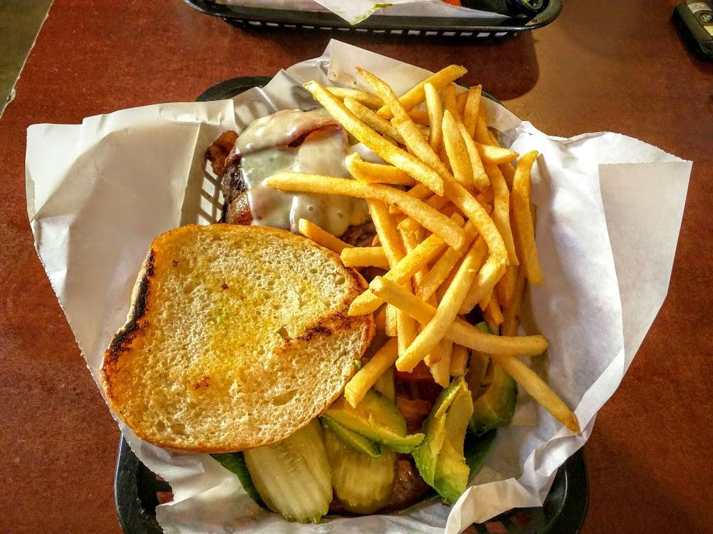 Mr. Peabodys Burgers & Ale | restaurant | 6110 Friars Rd, San Diego, CA 92108, USA | 6195421786 OR +1 619-542-1786