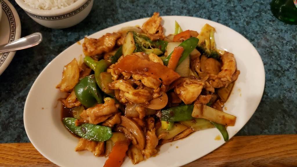 Golden Chopsticks | restaurant | 62 Franklin St, Westerly, RI 02891, USA | 4013486666 OR +1 401-348-6666