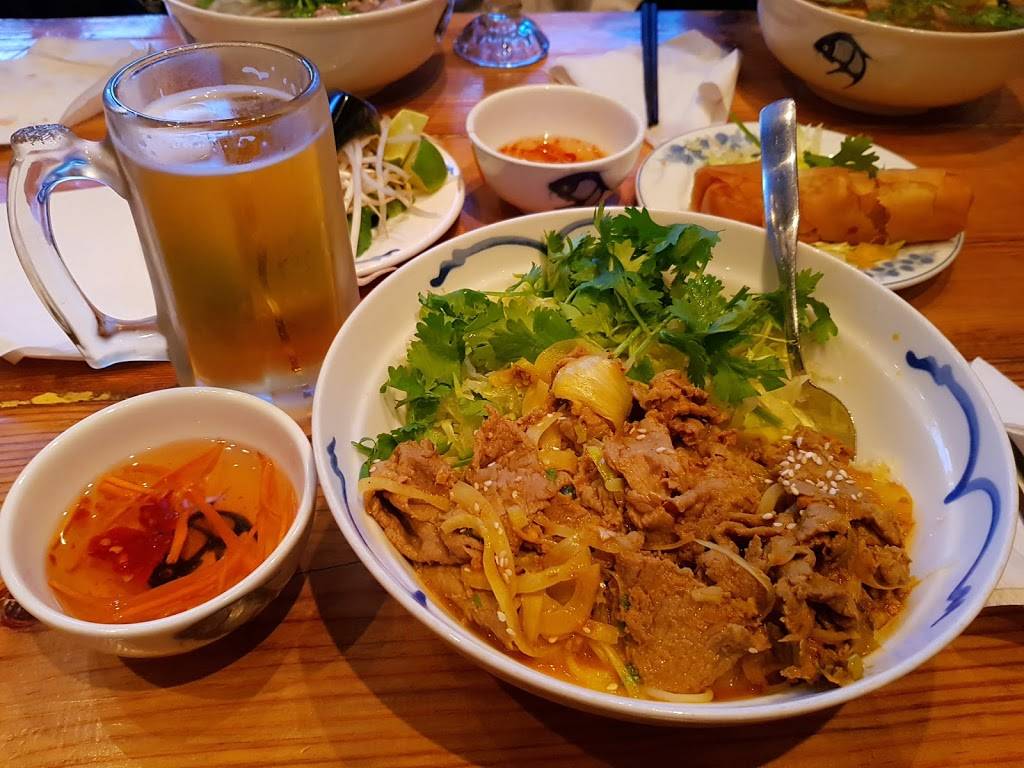 Hanoi 3 Seasons | restaurant | 1135 Queen St E, Toronto, ON M4M 1K9, Canada | 4164693010 OR +1 416-469-3010