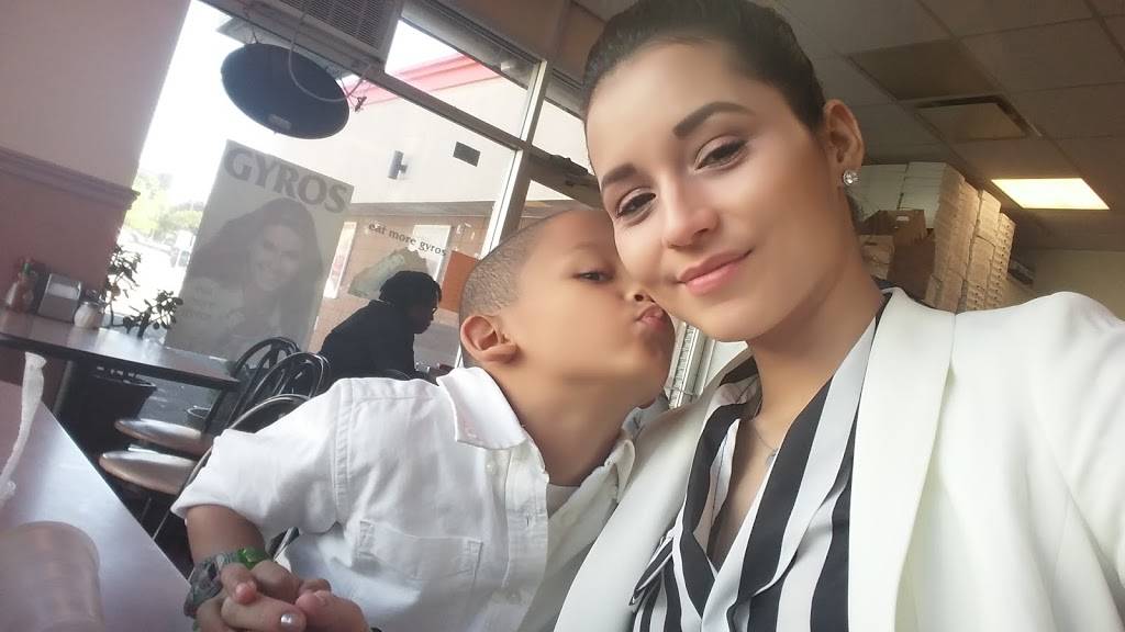 Johns Pizza | restaurant | 162 Grove St, Stamford, CT 06901, USA | 2033484056 OR +1 203-348-4056