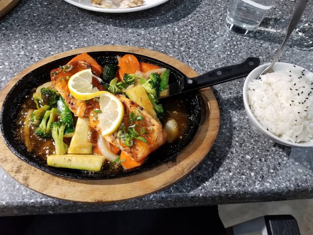 Fosters | restaurant | 311 S Oak St #100, Roanoke, TX 76262, USA | 6822377992 OR +1 682-237-7992