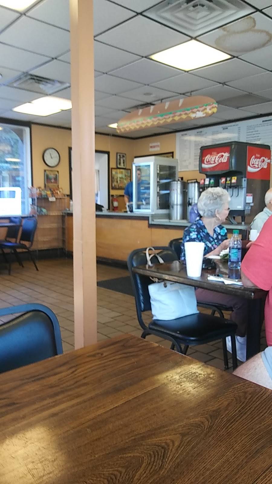 Presuttis Italian Subs | restaurant | 3600 Okeechobee Rd, Fort Pierce, FL 34947, USA | 7724657767 OR +1 772-465-7767