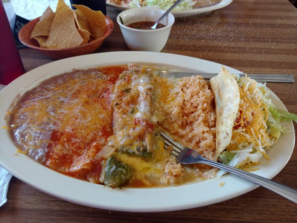 Tejas Cafe | restaurant | 9757 Dyer St, El Paso, TX 79924, USA | 9157551220 OR +1 915-755-1220