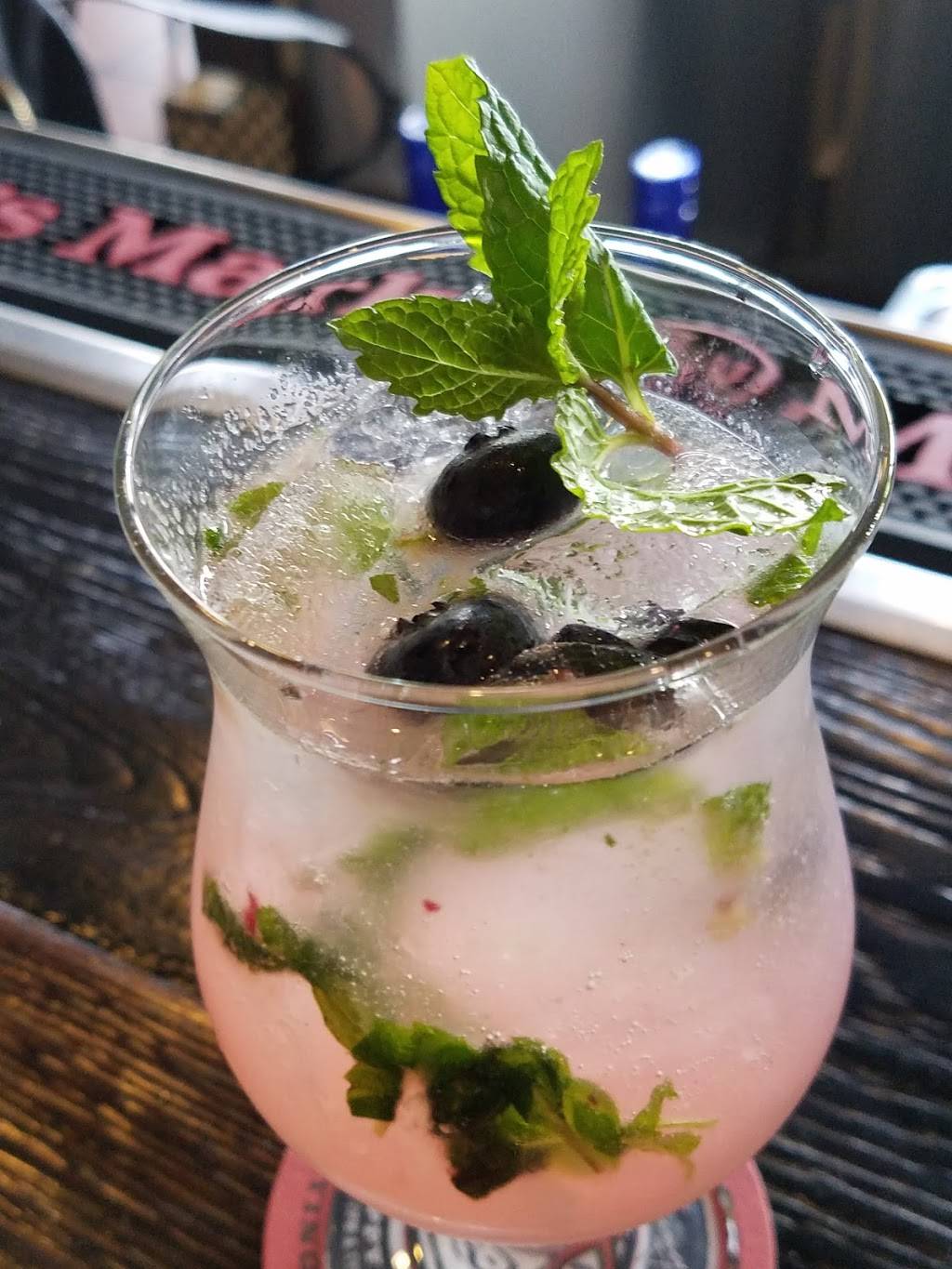 Lucilles Smokehouse Bar-B-Que | restaurant | 1445 Plaza Dr, West Covina, CA 91790, USA | 6263381227 OR +1 626-338-1227