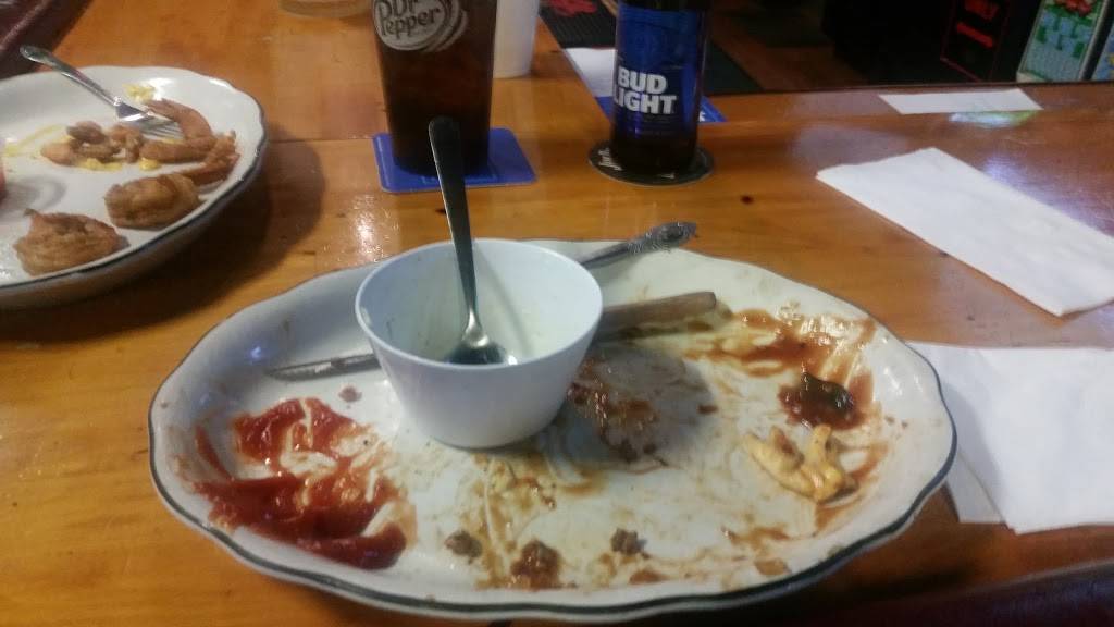 Fatboyz Bar & Grill | restaurant | 609 Lincolnway W, Ligonier, IN 46767, USA | 2608944640 OR +1 260-894-4640