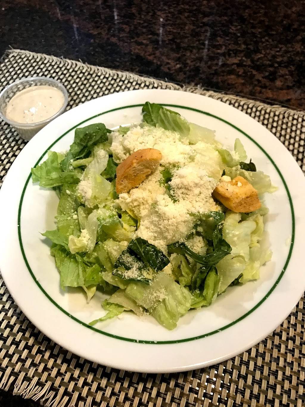 Top Shelf Bar & Grill | restaurant | 1825 Acushnet Ave, New Bedford, MA 02746, USA | 7742022071 OR +1 774-202-2071