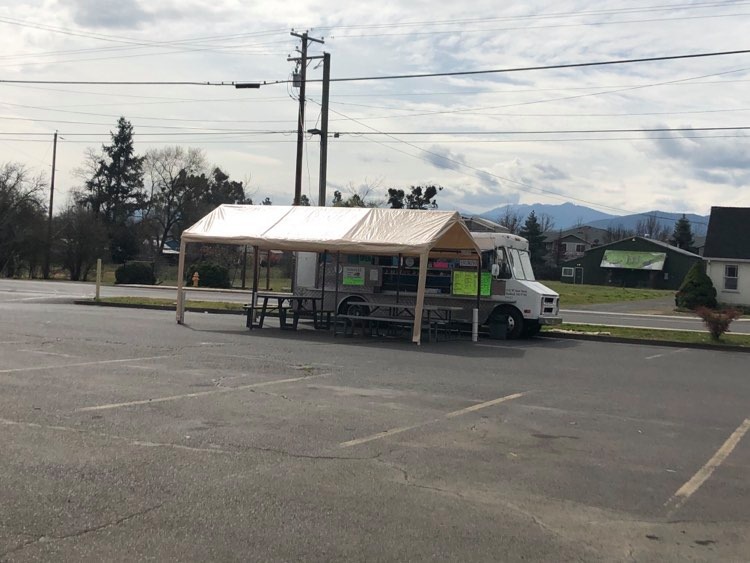 Tacos De Volada! | restaurant | 2030 W Main St, Medford, OR 97501, USA | 5418381015 OR +1 541-838-1015