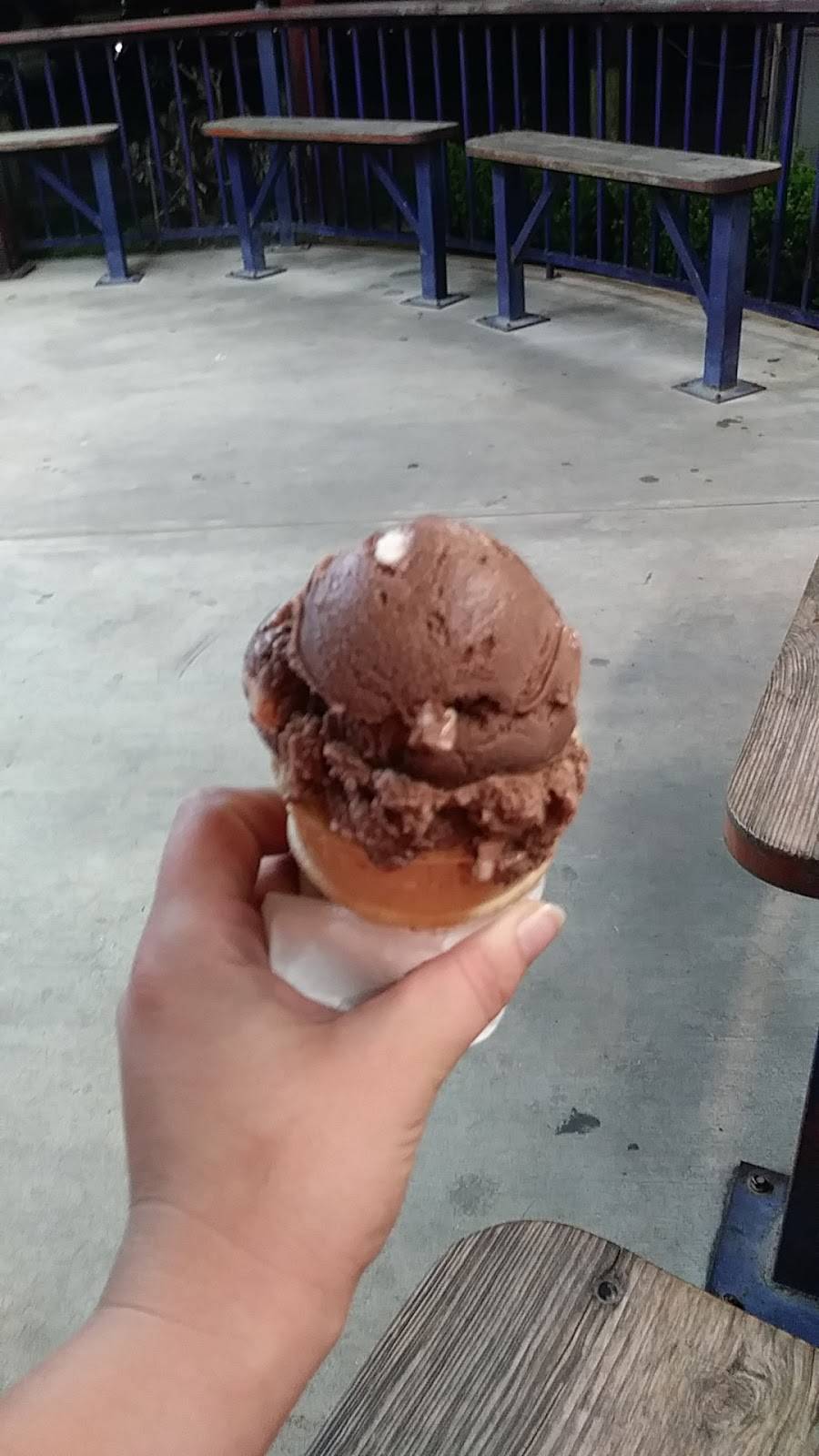 Pina Colada Breeze | restaurant | 4910 Aldine Mail Rte Rd a, Houston, TX 77039, USA | 2812275964 OR +1 281-227-5964