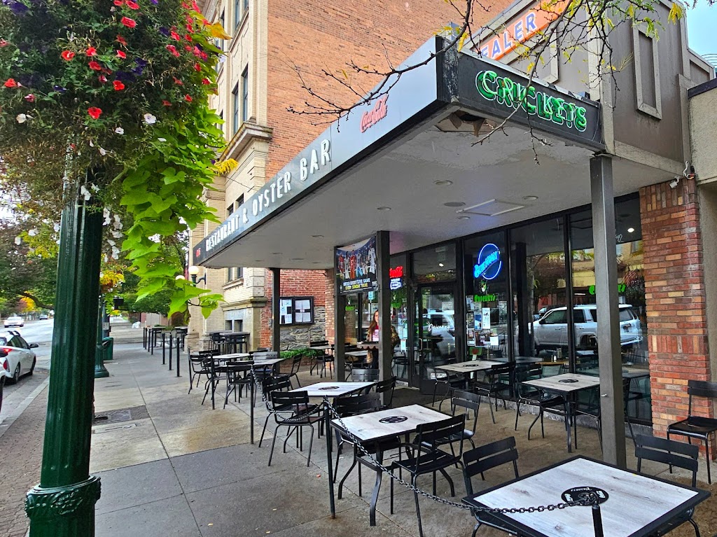Crickets Restaurant and Oyster Bar | restaurant | 424 Sherman Ave, Coeur dAlene, ID 83814, USA | 2087651990 OR +1 208-765-1990
