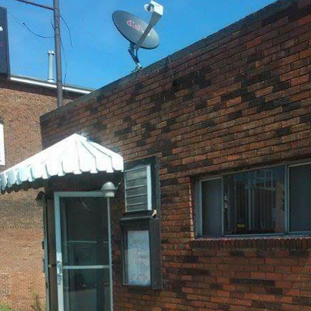 Signatures lounge | restaurant | 1054 Main St, Follansbee, WV 26037, USA | 3049148395 OR +1 304-914-8395