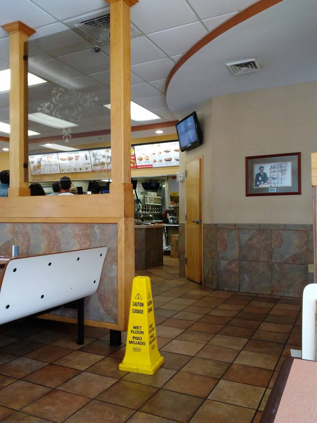 Jacks | restaurant | 601 Bankhead Blvd, Talladega, AL 35160, USA | 2563624761 OR +1 256-362-4761