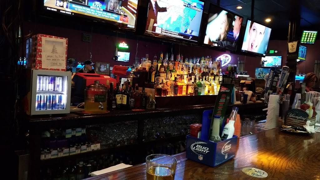 Sidelines Sports Bar & Grill | restaurant | 105 Chesapeake Center Ct, Glen Burnie, MD 21060, USA | 4107687790 OR +1 410-768-7790