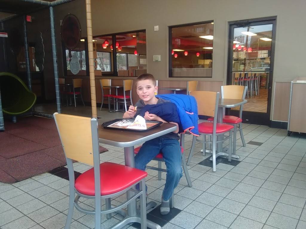 Burger King | restaurant | 5310 Mahoning Ave, Austintown, OH 44515, USA | 3307999964 OR +1 330-799-9964