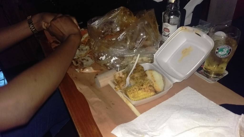 Tiptop Bar & Grill | restaurant | 432 Franklin Ave, Brooklyn, NY 11238, USA | 7188579744 OR +1 718-857-9744