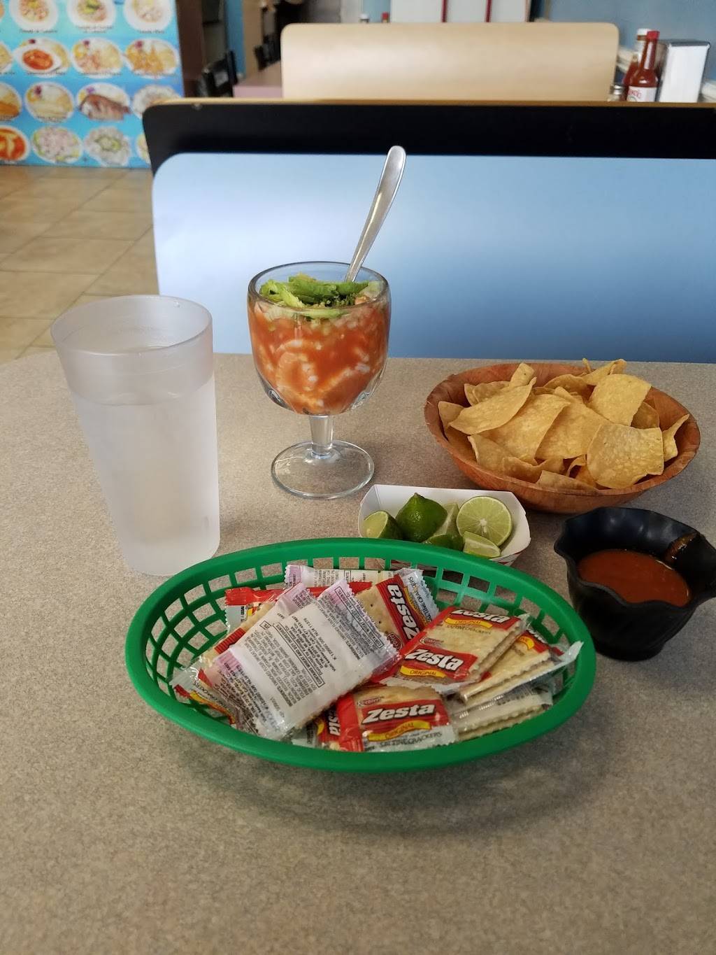 Mariscos Puerto Angel | restaurant | 16856 Sherman Way, Van Nuys, CA 91406, USA | 8189882700 OR +1 818-988-2700