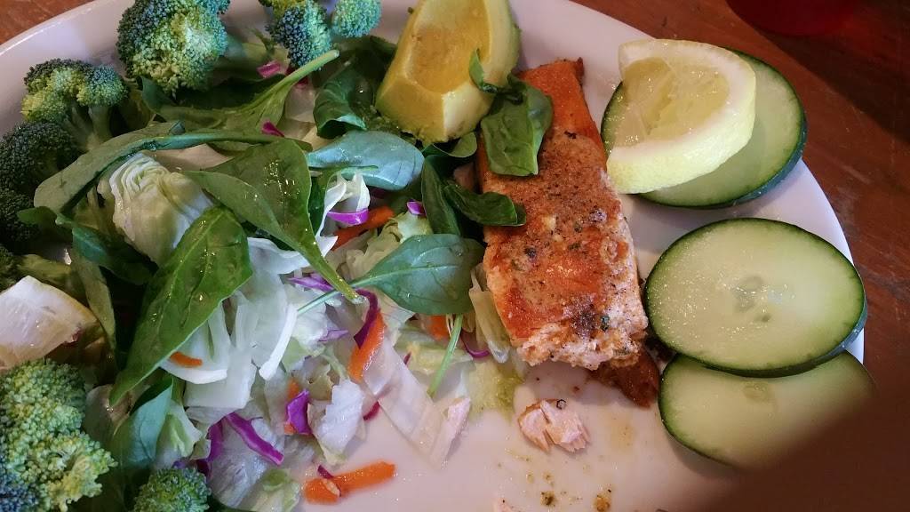 Oak House | restaurant | 34373 Yucaipa Blvd, Yucaipa, CA 92399, USA | 9097974081 OR +1 909-797-4081