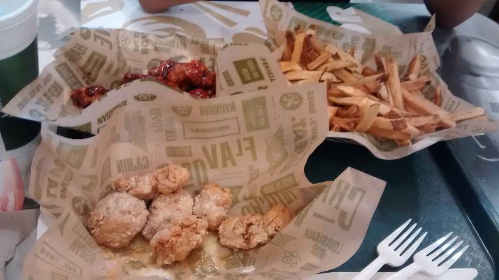 Wingstop | restaurant | 678 Fellsway, Medford, MA 02155, USA | 7813919464 OR +1 781-391-9464