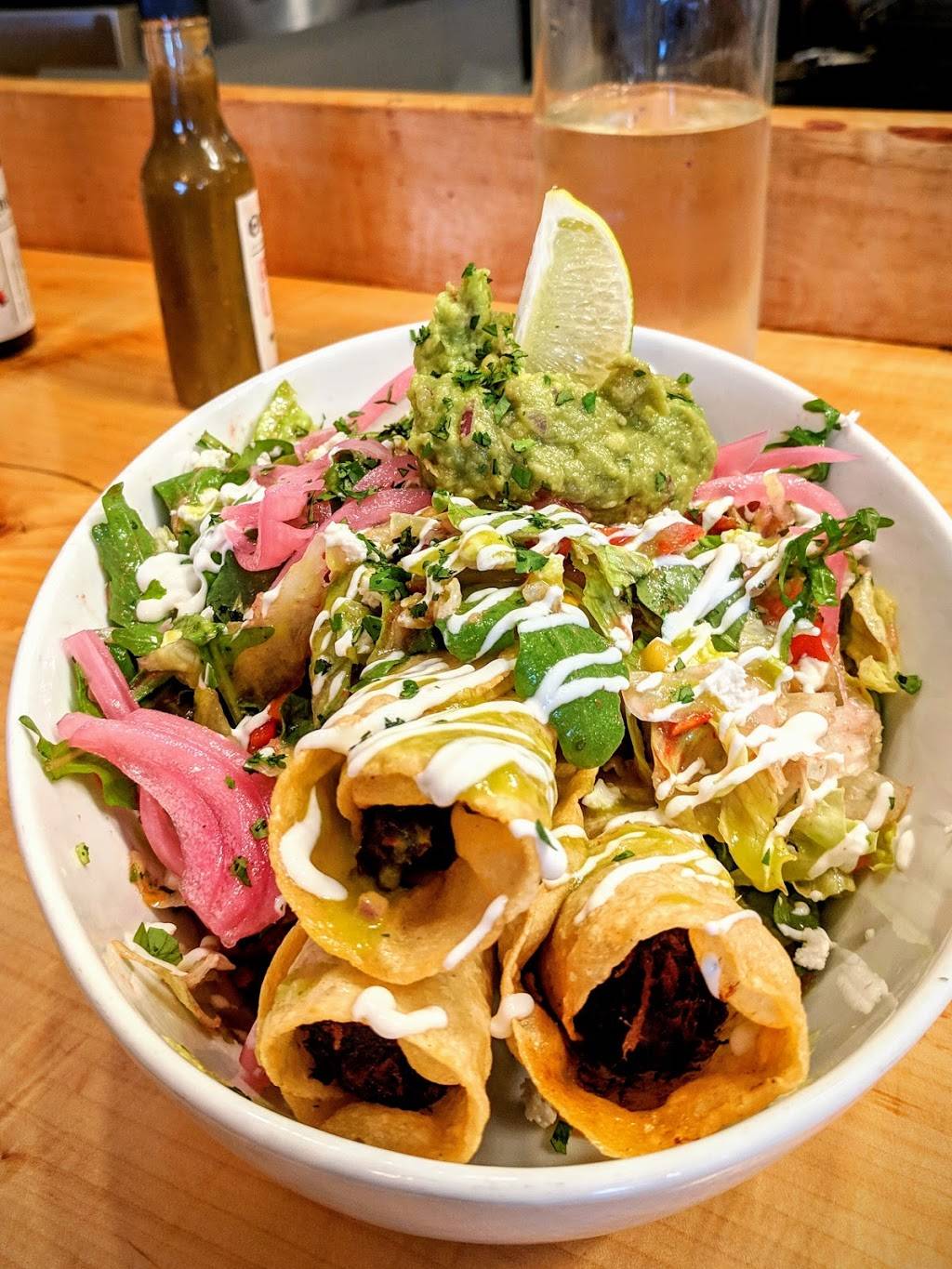 Ola Cocina Taqueria | restaurant | 62 Barrette St, Vanier, ON K1L 8A5, Canada | 6137466222 OR +1 613-746-6222