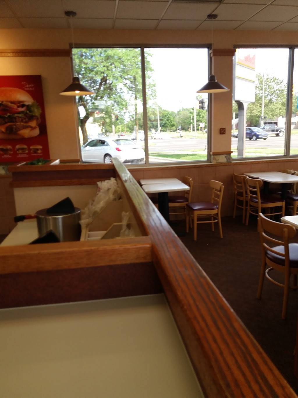 Wendys | restaurant | 19100 Kelly Rd, Detroit, MI 48224, USA | 3133721152 OR +1 313-372-1152