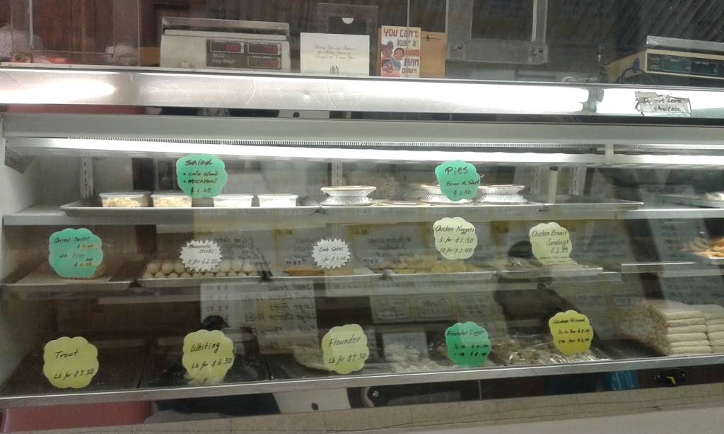 Showells Seafood | restaurant | 627 Welsh St, Chester, PA 19013, USA | 6108724996 OR +1 610-872-4996