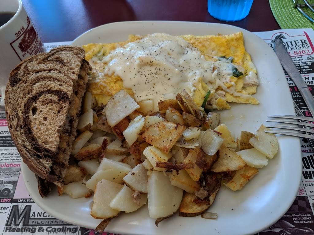 Family Affair | restaurant | 148 W Main St, Mendon, MI 49072, USA | 2694968600 OR +1 269-496-8600