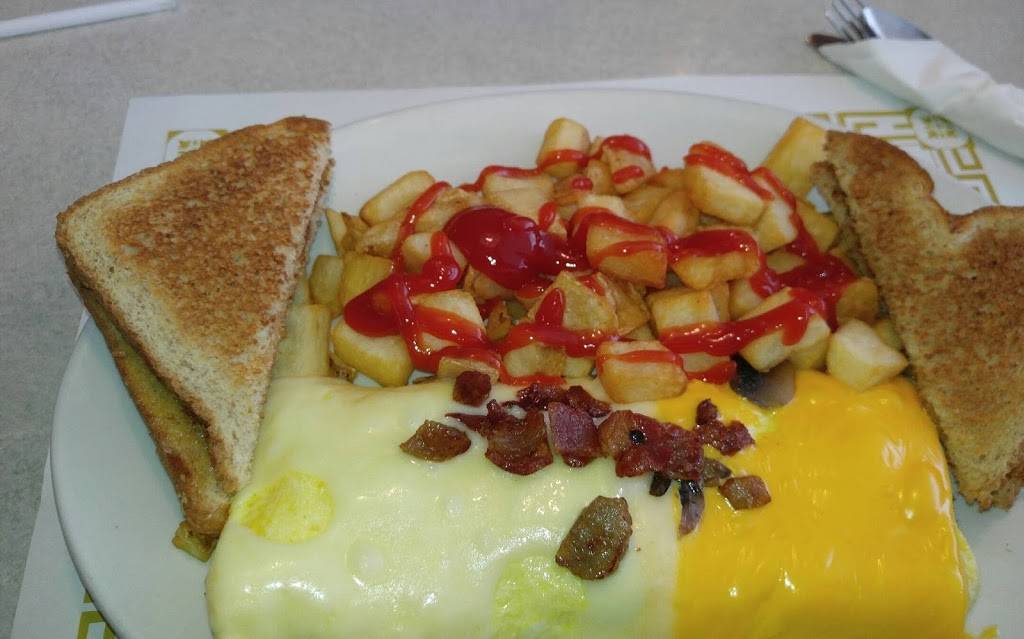 Landmark Restaurant | restaurant | 7424 Market St, Youngstown, OH 44512, USA | 3309656199 OR +1 330-965-6199