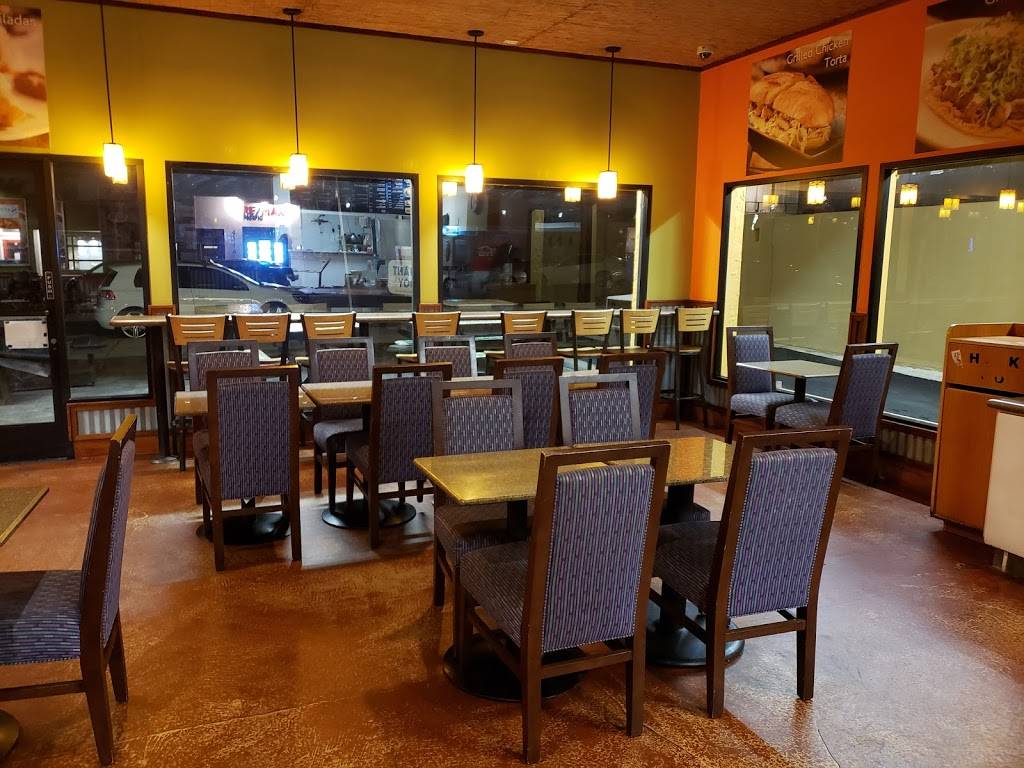 Santanas | restaurant | 1975 Morena Blvd, San Diego, CA 92110, USA | 6192769600 OR +1 619-276-9600