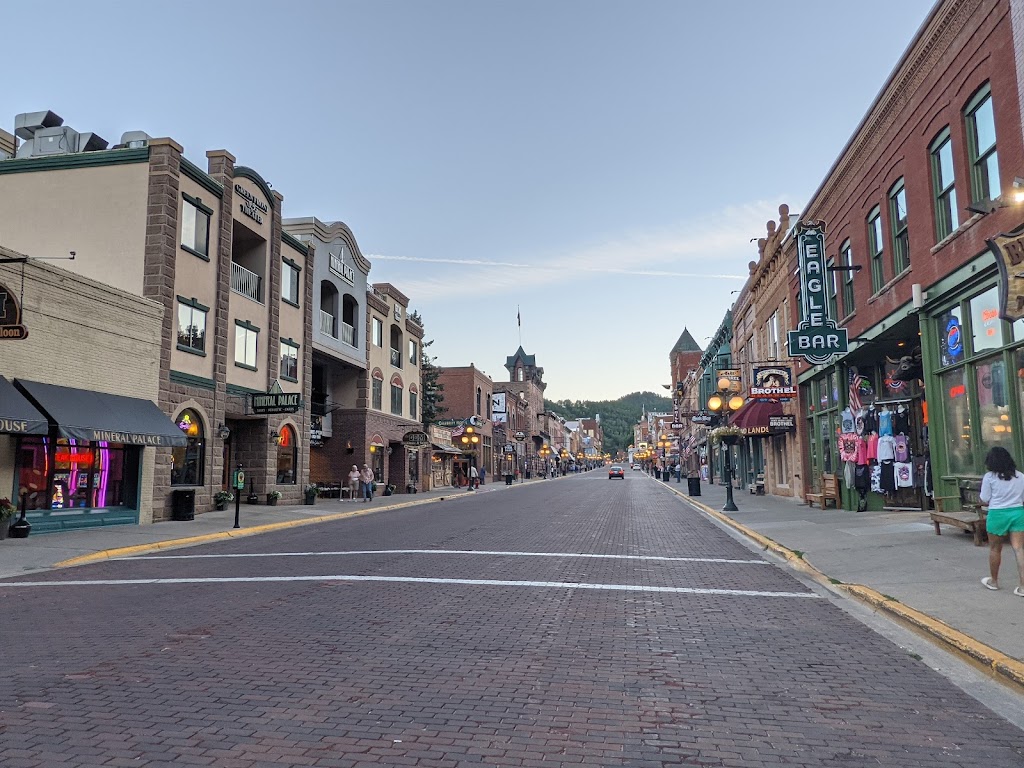 Gem Steakhouse & Saloon | restaurant | 601 Main St, Deadwood, SD 57732, USA | 6055782036 OR +1 605-578-2036