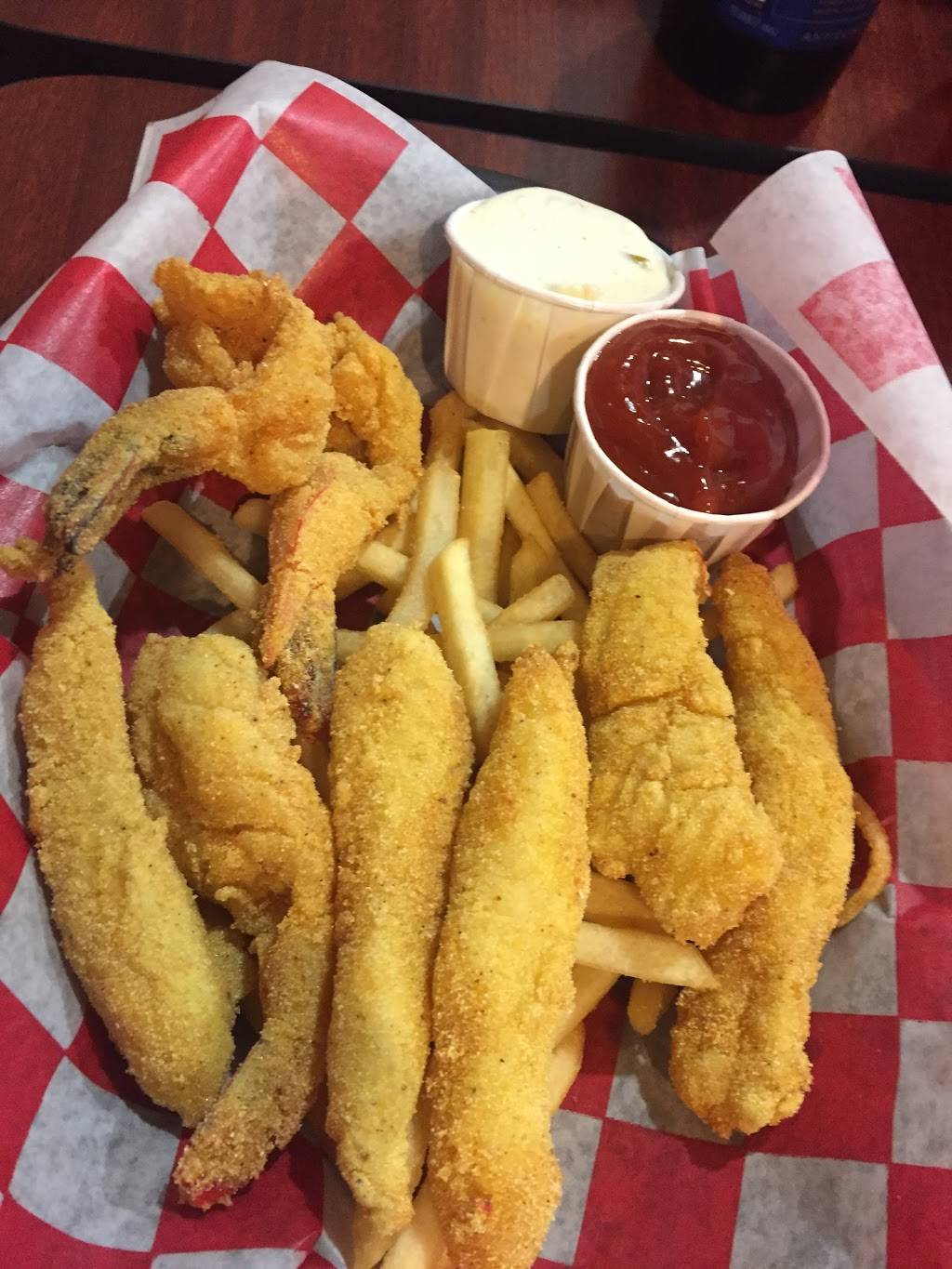 Kevin Rico Seafood & Oyster Bar | restaurant | 3148 Gulfway Dr, Port Arthur, TX 77642, USA | 4099825561 OR +1 409-982-5561