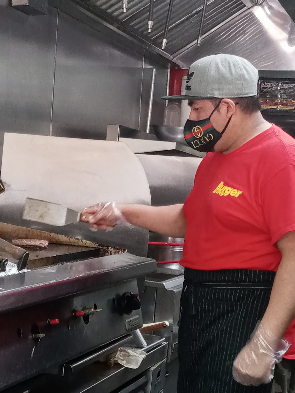 Burger UrWay | restaurant | 40 Washington Ave, Brooklyn, NY 11205, USA | 3472940650 OR +1 347-294-0650