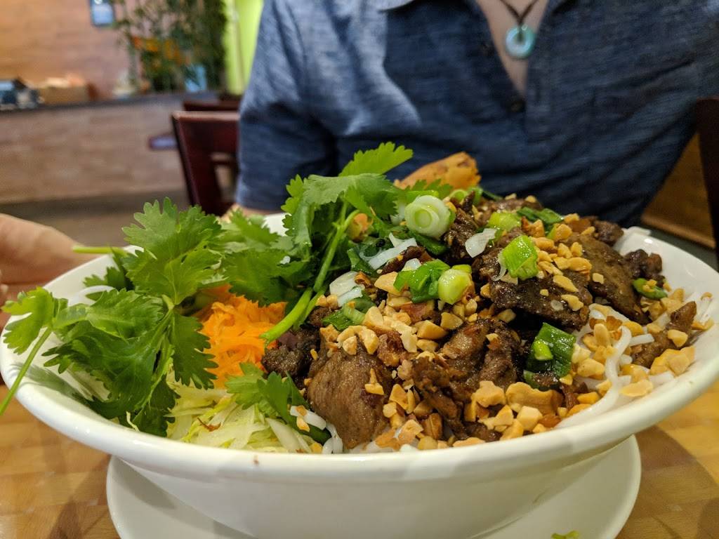 Pho Viet Saigon | restaurant | 18509 N Frederick Ave, Gaithersburg, MD 20879, USA | 3012082088 OR +1 301-208-2088