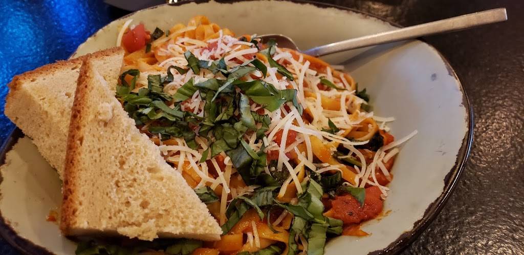 Finleys Tap House | restaurant | 3236 Ginger Creek Dr, Springfield, IL 62711, USA | 2175721996 OR +1 217-572-1996