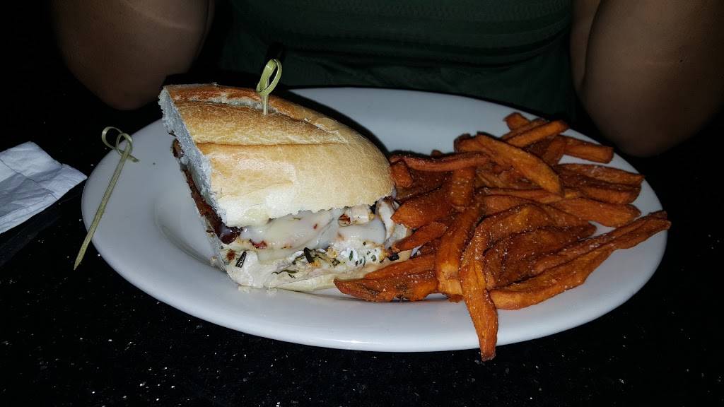 Croxleys Ale House - Brooklyn | restaurant | 63 Grand St, Brooklyn, NY 11249, USA | 7183874290 OR +1 718-387-4290