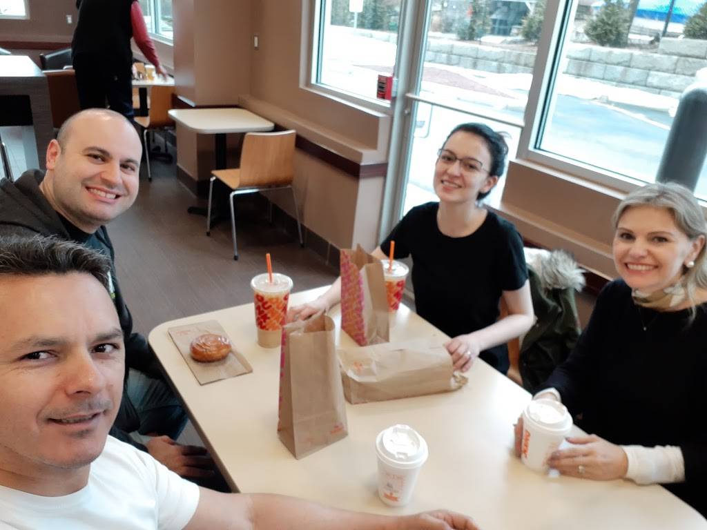 Dunkin | bakery | 170 Thompson Rd, Webster, MA 01570, USA | 5089433202 OR +1 508-943-3202