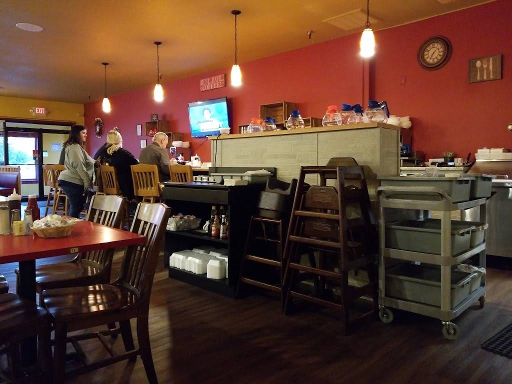 Lindas Breakfast Place | restaurant | 920 Lafayette Rd, Seabrook, NH 03874, USA | 6034742200 OR +1 603-474-2200