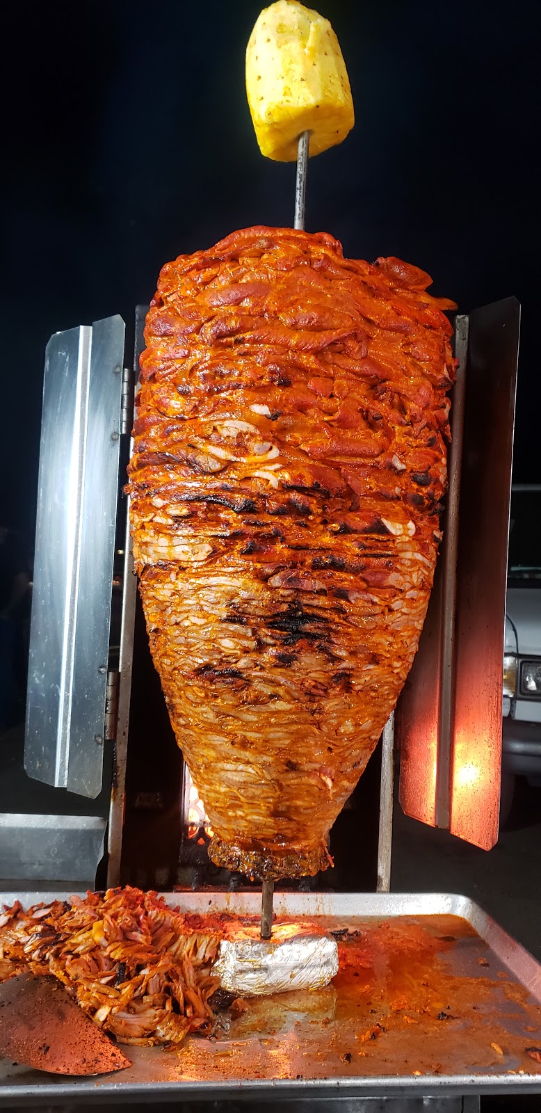 Tacos ochoas 8As | restaurant | 2150 E Highland Ave, San Bernardino, CA 92404, USA | 8182326053 OR +1 818-232-6053