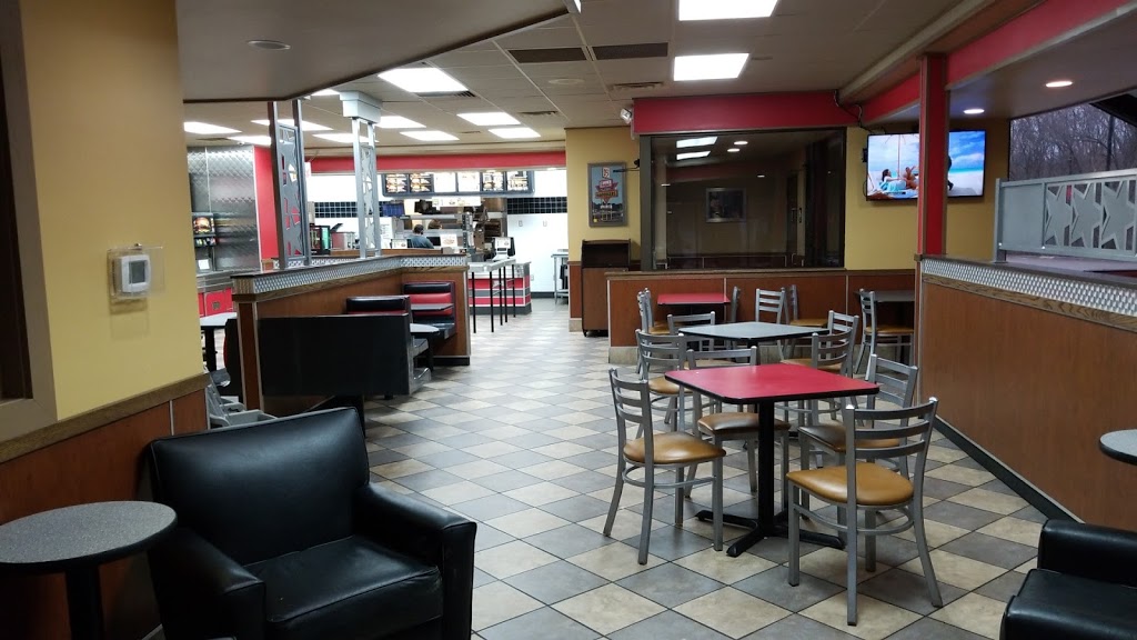 Hardees | restaurant | 1411 S Baltimore St, Kirksville, MO 63501, USA | 6606273884 OR +1 660-627-3884