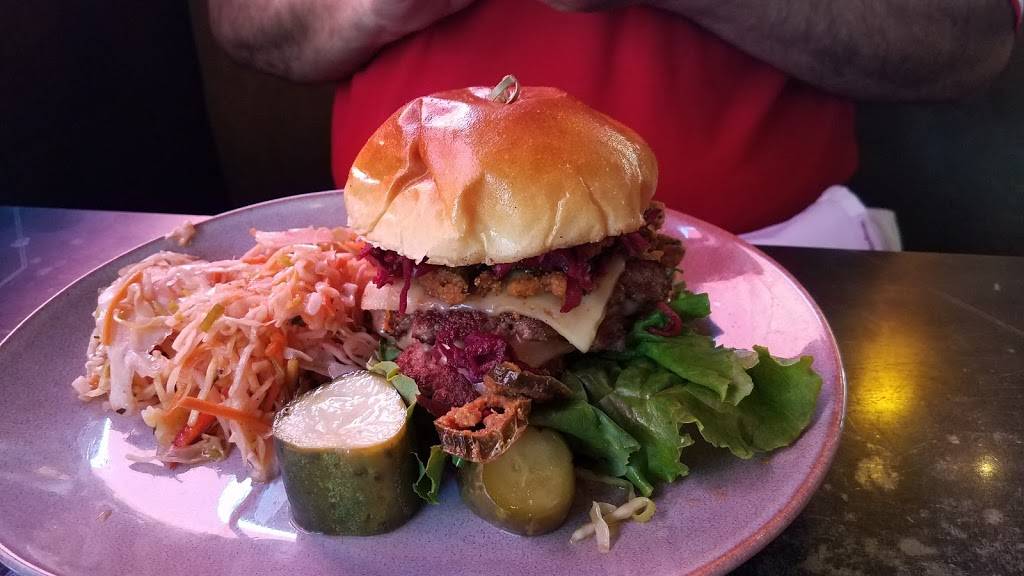 Freight House Kitchen + Tap | restaurant | 200 S Camino Del Pueblo, Bernalillo, NM 87004, USA | 5055882143 OR +1 505-588-2143