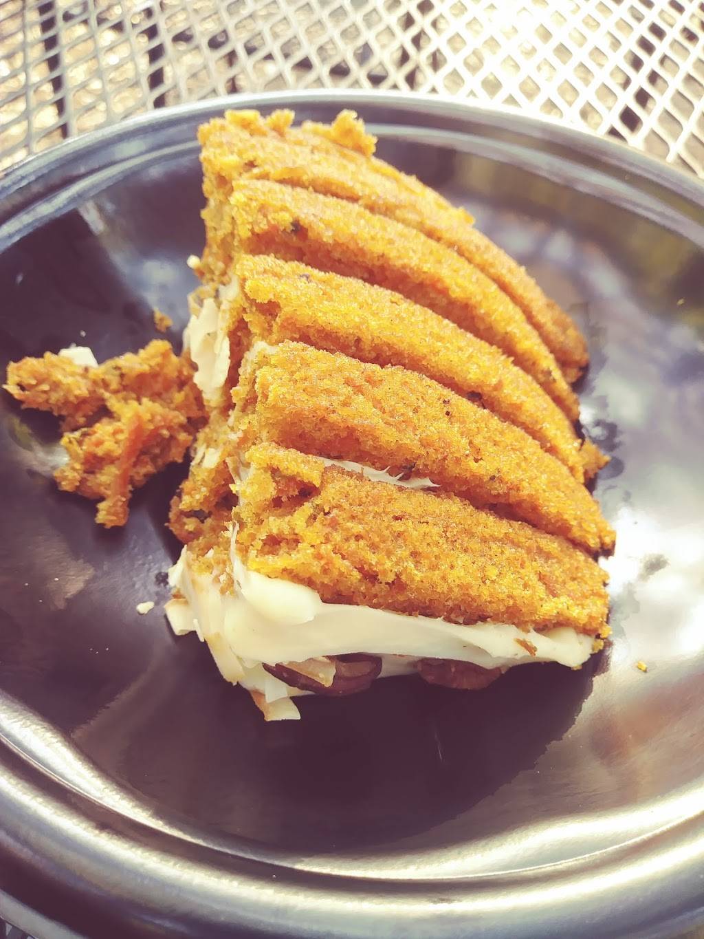 Lucy Bells | restaurant | 111 Benjies Point Rd, Daufuskie Island, SC 29915, USA | 8433416477 OR +1 843-341-6477