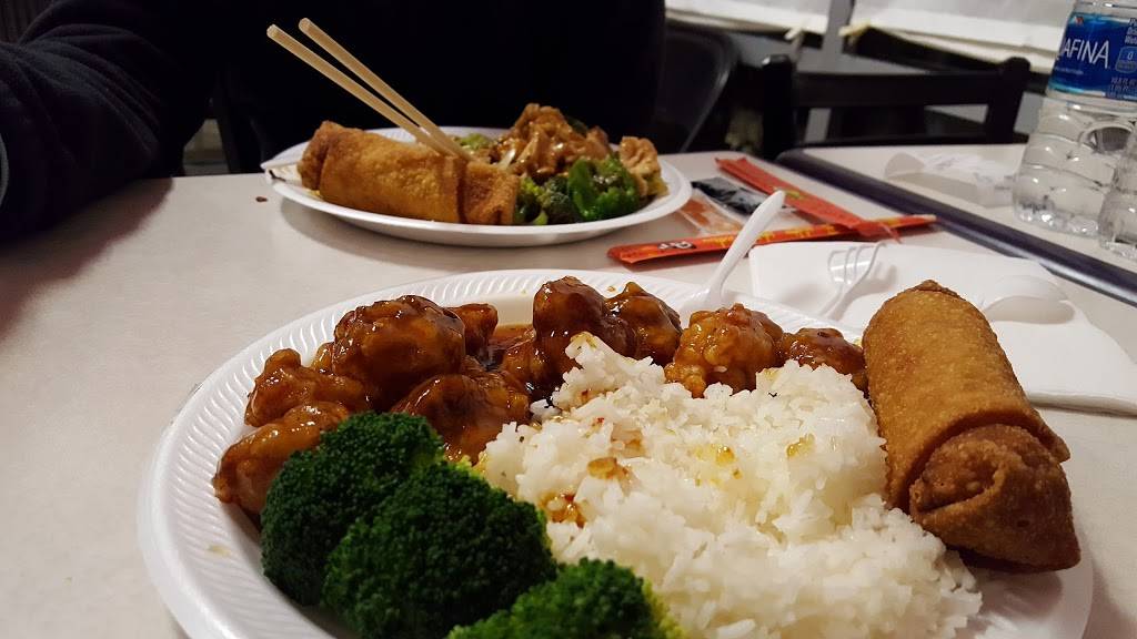 Wok N Roll | restaurant | 1637 New Garden Rd, Greensboro, NC 27410, USA | 3368550026 OR +1 336-855-0026