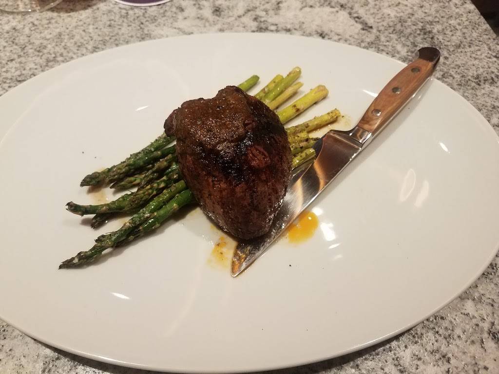 Shaquilles | restaurant | 800 W Olympic Blvd Suite A150, Los Angeles, CA 90015, USA | 2137467427 OR +1 213-746-7427