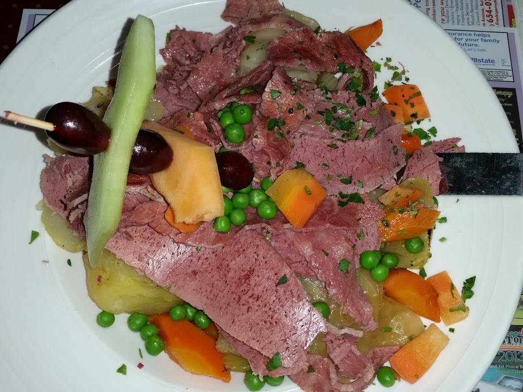 Golden Dolphin Diner | restaurant | 365 Main St, Huntington, NY 11743, USA | 6313519680 OR +1 631-351-9680