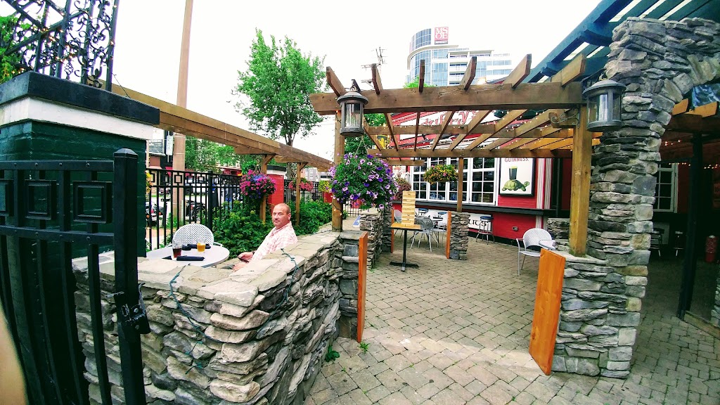 Trinity Three Irish Pubs | restaurant | 125 E Juneau Ave, Milwaukee, WI 53202, USA | 4142787033 OR +1 414-278-7033