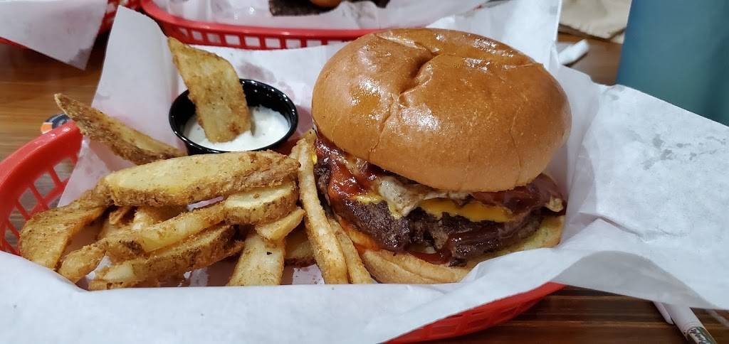 RedBeards Burger Barn | restaurant | 2213 S Caraway Rd, Jonesboro, AR 72401, USA | 8705205123 OR +1 870-520-5123