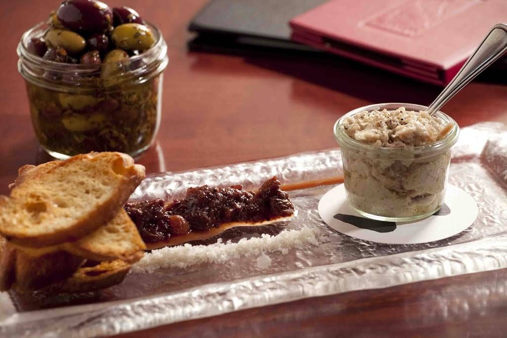 Willis Wine Bar | restaurant | 1415 Town and Country Dr, Santa Rosa, CA 95404, USA | 7075263096 OR +1 707-526-3096