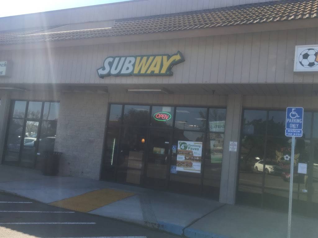 Subway Restaurants | restaurant | 50 W. Bullard Suite 108 Crossroads Shopping Center, Clovis, CA 93612, USA | 5592994640 OR +1 559-299-4640