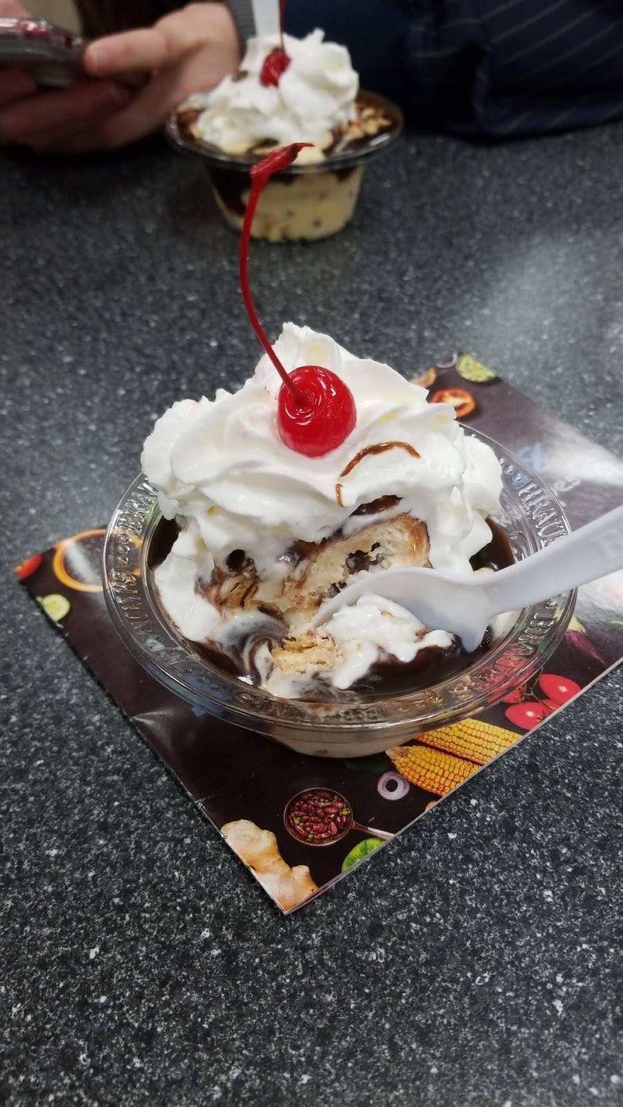 Braums Ice Cream & Burger Restaurant | restaurant | 620 NW 12th St, Moore, OK 73160, USA | 4057945355 OR +1 405-794-5355