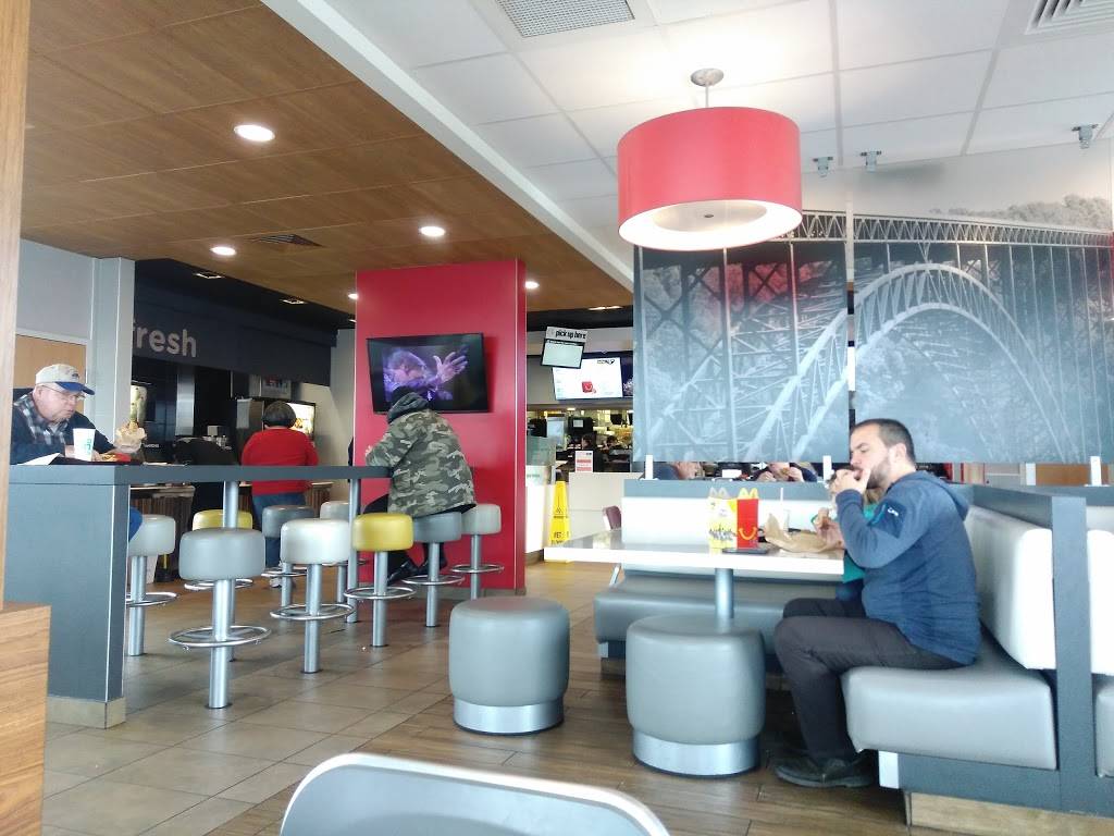 McDonalds | cafe | 466 Emily Dr, Clarksburg, WV 26330, USA | 3046222000 OR +1 304-622-2000