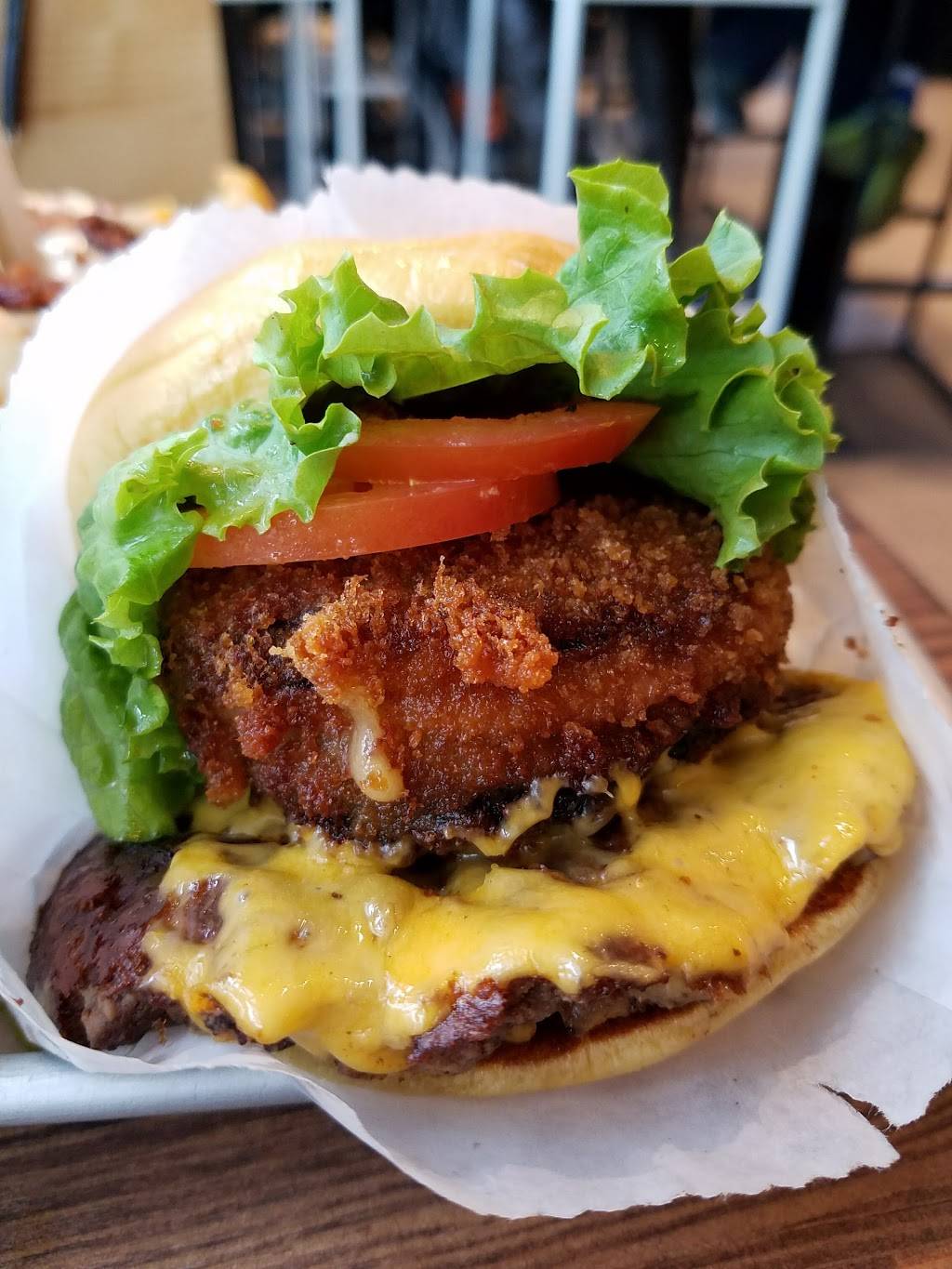 Shake Shack | restaurant | 252 S Brand Blvd, Glendale, CA 91204, USA | 8188581612 OR +1 818-858-1612