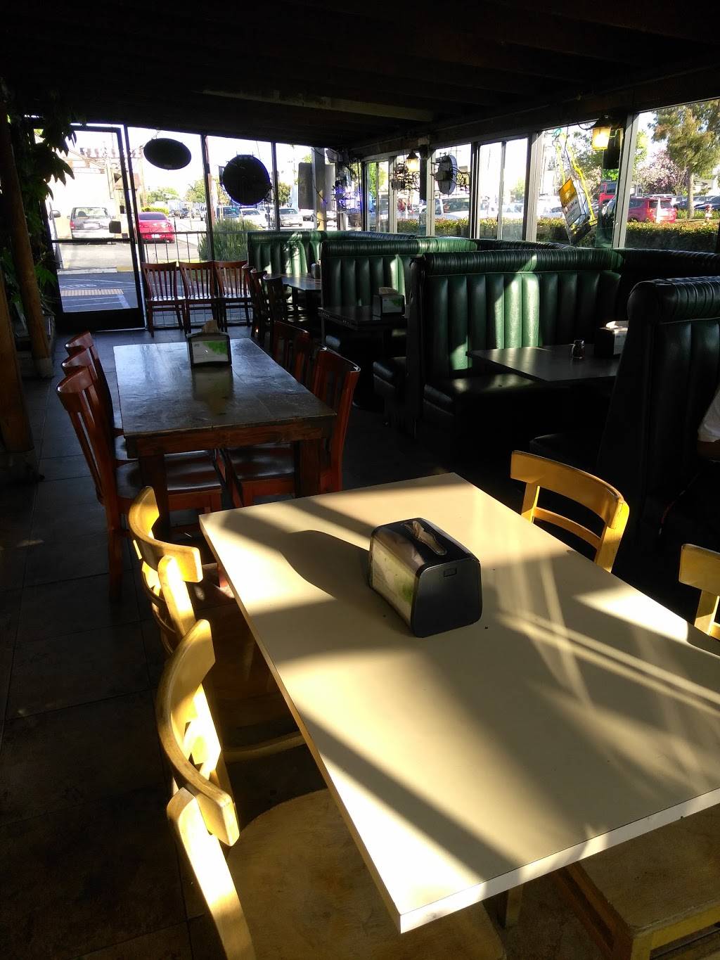 Falcones Pizza | restaurant | 9247 Slauson Ave, Pico Rivera, CA 90660, USA | 5629496568 OR +1 562-949-6568